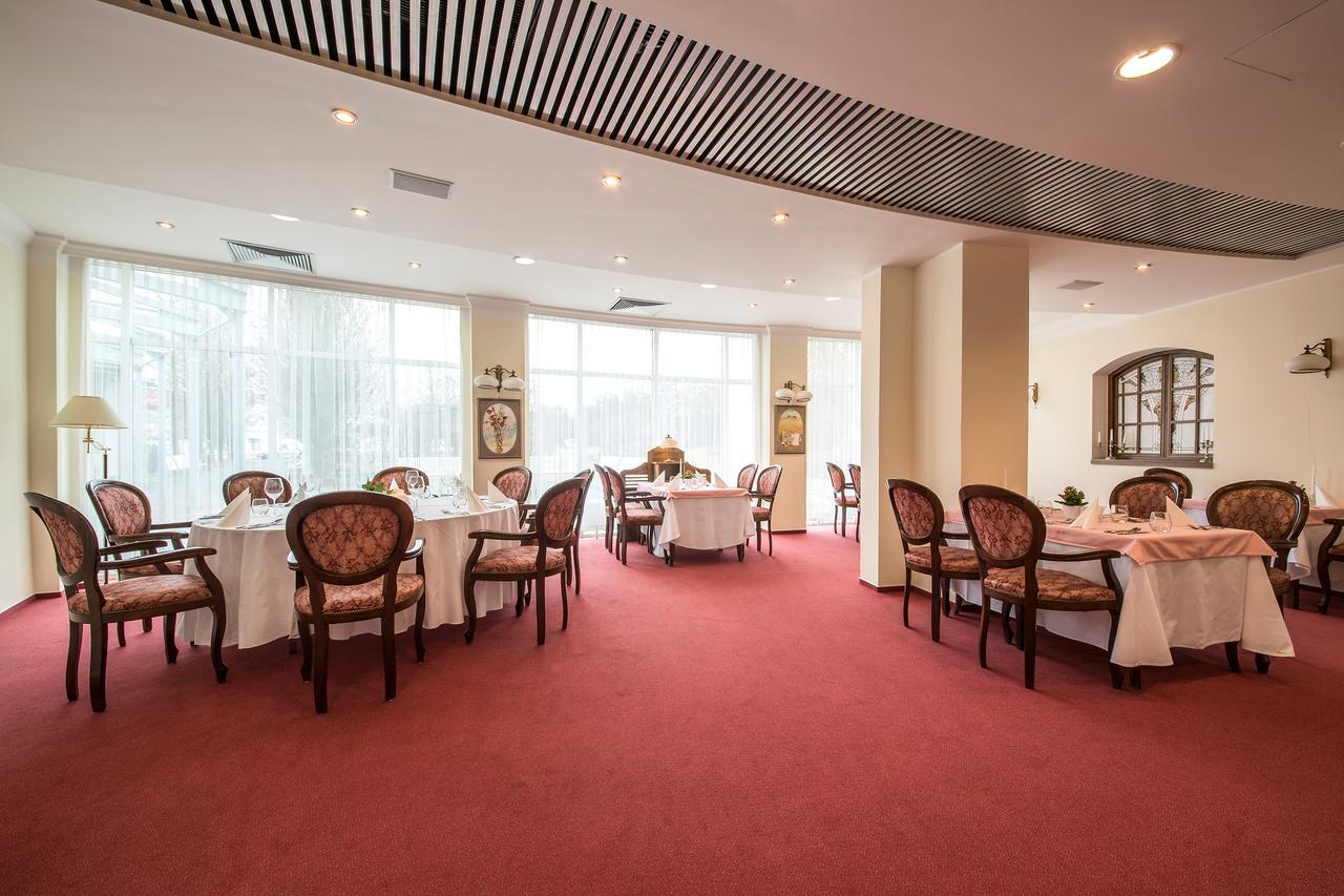 Hotel Jana Přerov Dış mekan fotoğraf