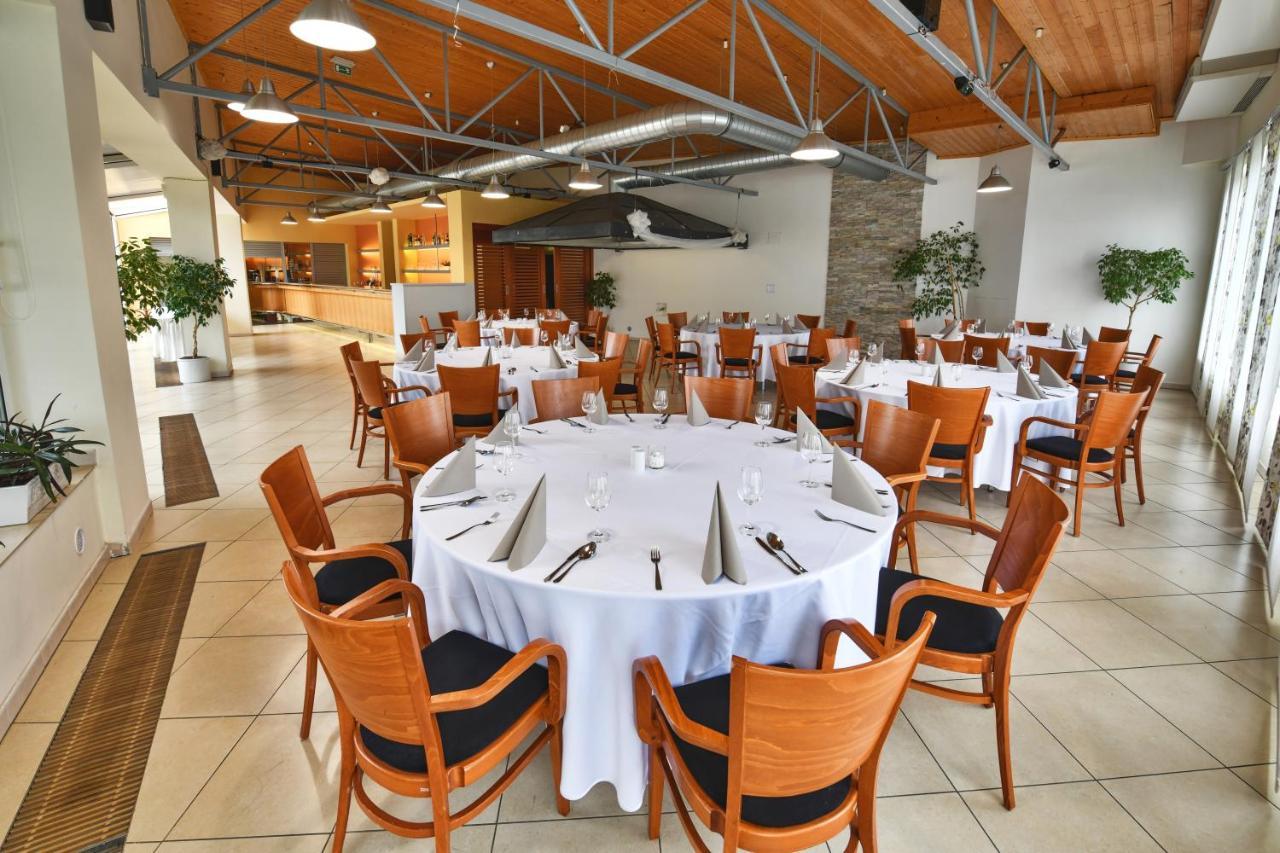 Hotel Jana Přerov Dış mekan fotoğraf